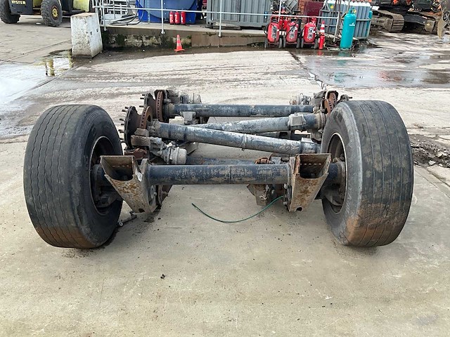 Partij vrachtwagenassen - afbeelding 7 van  7