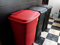 Partij vuilbakken - afbeelding 2 van  5