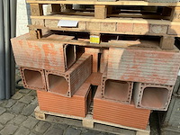 Partij vuurvaste brikken diverse bouwmaterialen - afbeelding 2 van  3