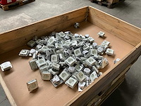 Partij wandcontactdozen enkel randaarde wit - afbeelding 2 van  4