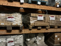 Partij wandtegels en vloertegels - afbeelding 1 van  11