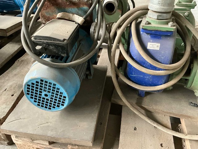 Partij waterpompen (4x) - afbeelding 3 van  7