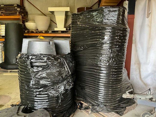 Partij waterreservoirs voor fonteinen - afbeelding 5 van  16