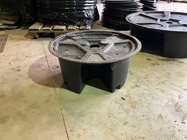 Partij waterreservoirs voor fonteinen - afbeelding 10 van  16