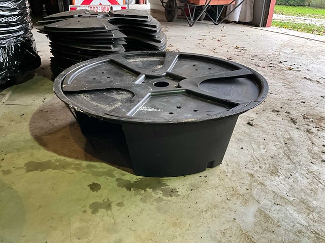 Partij waterreservoirs voor fonteinen - afbeelding 11 van  16