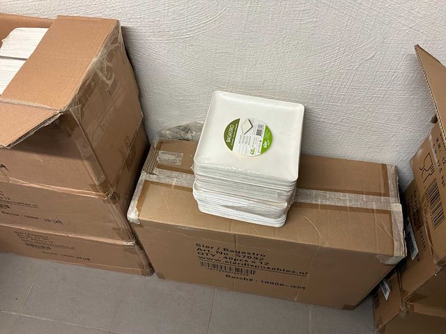 Partij wegwerp borden, bestek,… - afbeelding 7 van  21