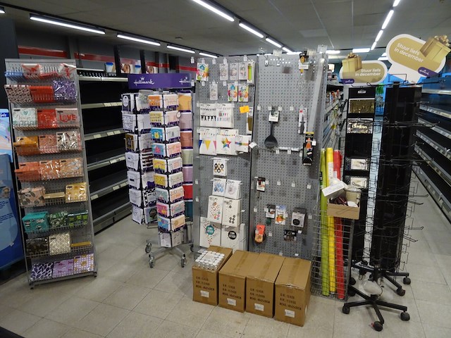 Partij wenskaarten samen met diversen - afbeelding 1 van  8