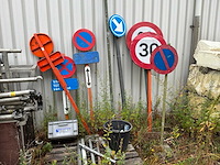 Partij werfsignalisatie en verkeersborden - afbeelding 5 van  5