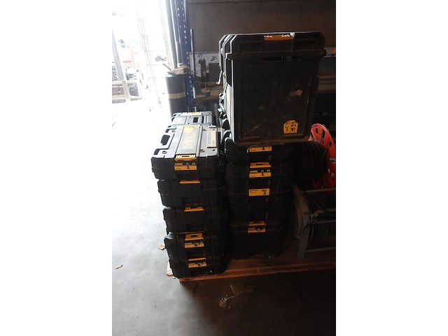 Partij werkkoffers dewalt - afbeelding 3 van  4