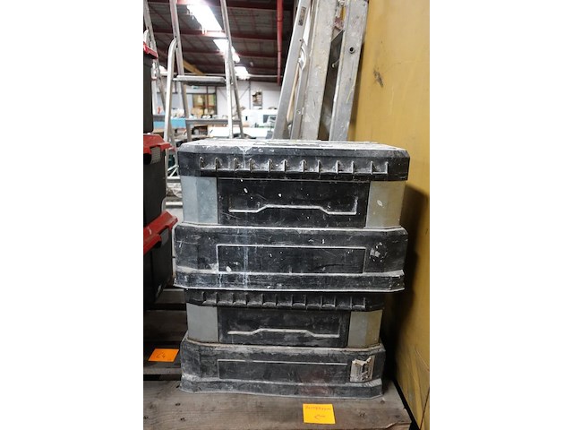 Partij werkkoffers + materiaal - afbeelding 2 van  5