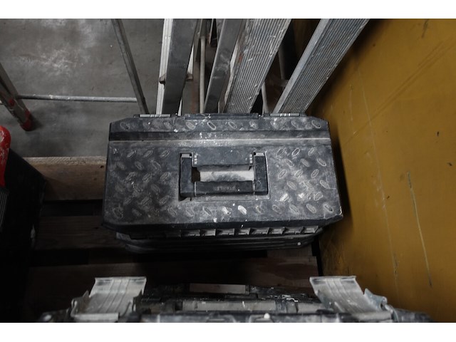 Partij werkkoffers + materiaal - afbeelding 5 van  5