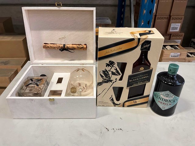 Partij whisky en gin - afbeelding 1 van  3
