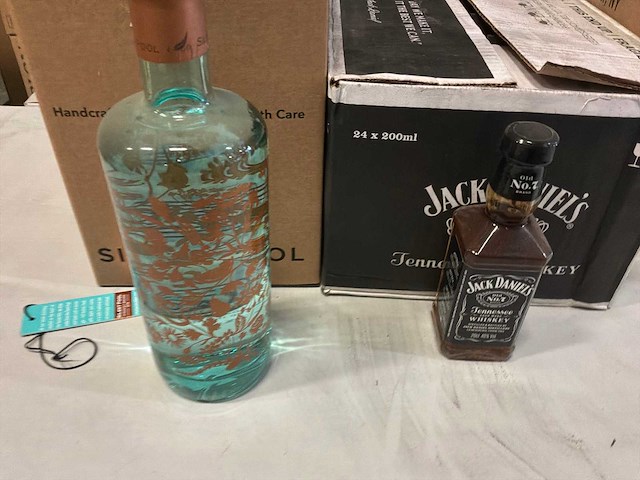 Partij whisky en gin - afbeelding 2 van  3