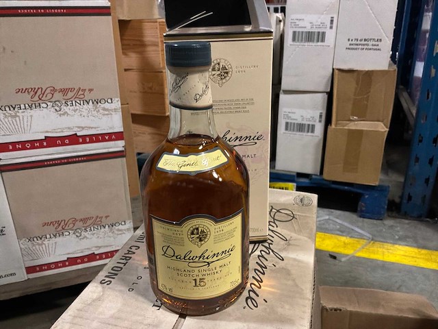 Partij whisky, gin en calvados - afbeelding 1 van  3