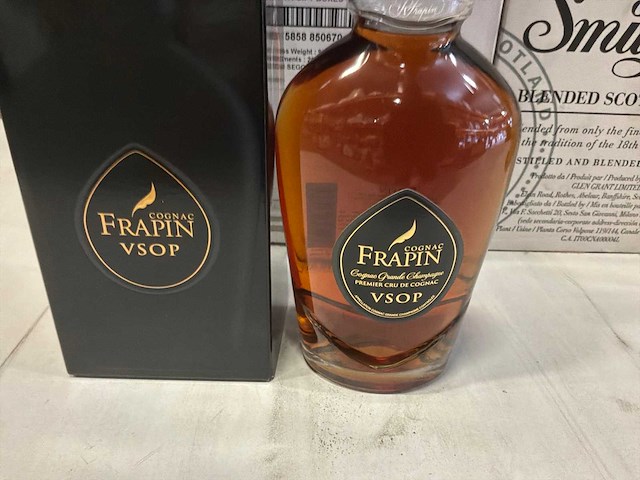Partij whisky, gin en cognac - afbeelding 3 van  3