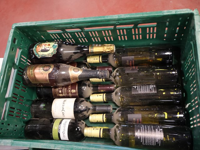 Partij wijnen en dranken - afbeelding 17 van  21