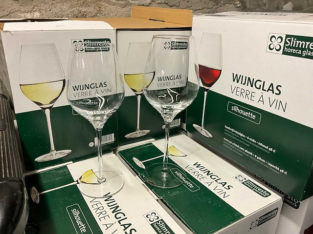 Partij wijnglazen - afbeelding 1 van  4