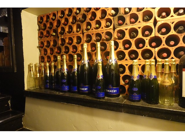 Partij wijnkelder decoratie - afbeelding 18 van  20