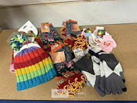 Partij winteraccessoires - afbeelding 1 van  5