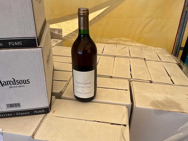 Partij witte tafelwijn - afbeelding 1 van  7