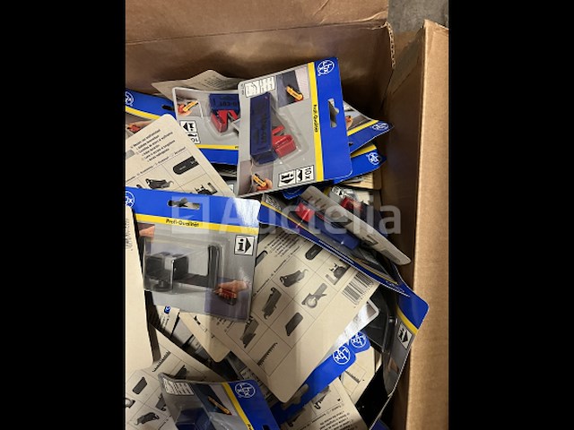 Partij wolfraam tapijtmesjes en toebehoren - afbeelding 4 van  4