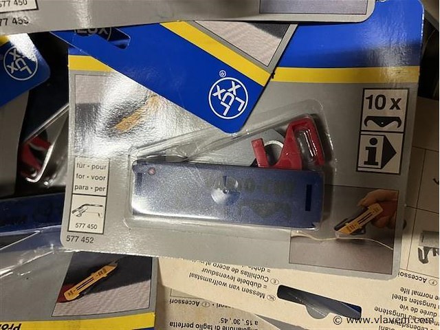 Partij wolfraam tapijtmesjes en toebehoren - afbeelding 2 van  4