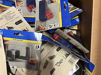 Partij wolfraam tapijtmesjes en toebehoren - afbeelding 4 van  4