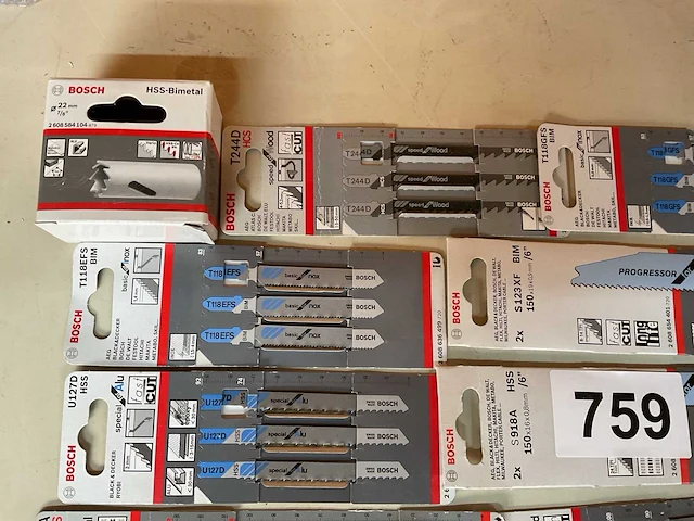 Partij zaagbladen en boren - afbeelding 2 van  9