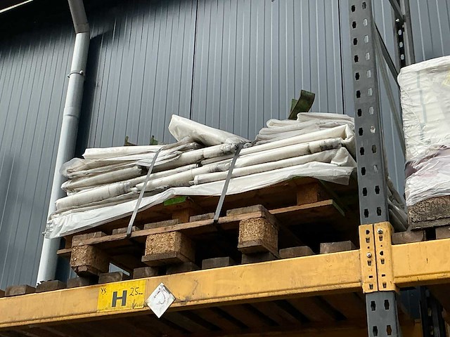 Partij zeilen - afbeelding 3 van  4