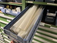 Partij zekeringen en elektrisch installatiemateriaal - afbeelding 33 van  135