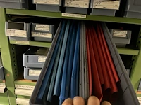 Partij zekeringen en elektrisch installatiemateriaal - afbeelding 36 van  135