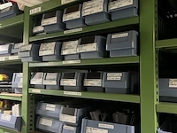 Partij zekeringen en elektrisch installatiemateriaal - afbeelding 51 van  135
