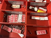 Partij zekeringen en elektrisch installatiemateriaal - afbeelding 58 van  135