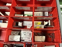 Partij zekeringen en elektrisch installatiemateriaal - afbeelding 78 van  135