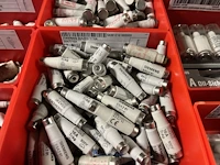 Partij zekeringen en elektrisch installatiemateriaal - afbeelding 99 van  135