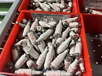 Partij zekeringen en elektrisch installatiemateriaal - afbeelding 105 van  135