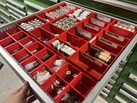 Partij zekeringen en elektrisch installatiemateriaal - afbeelding 106 van  135
