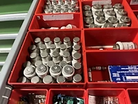 Partij zekeringen en elektrisch installatiemateriaal - afbeelding 119 van  135