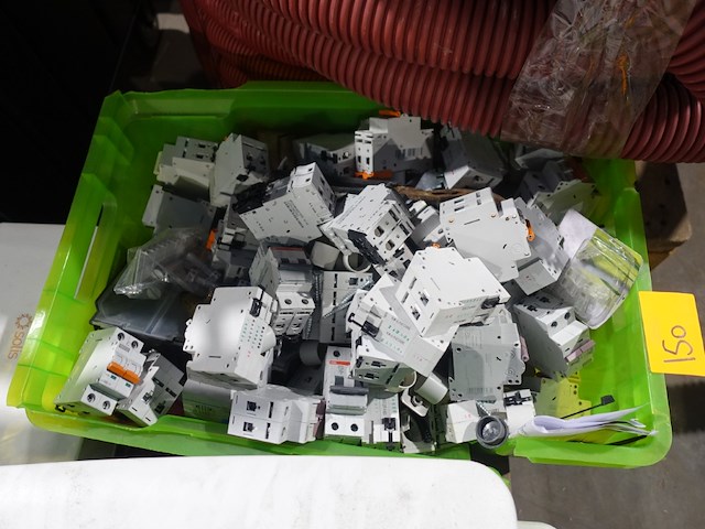 Partij zekeringen - afbeelding 2 van  2