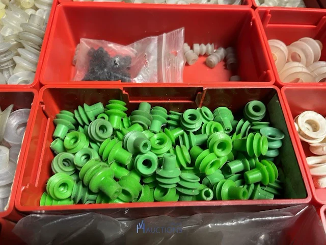 Partij zuignappen, bandverwarmingen en vormdelen - afbeelding 5 van  40