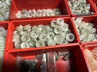 Partij zuignappen, bandverwarmingen en vormdelen - afbeelding 6 van  40