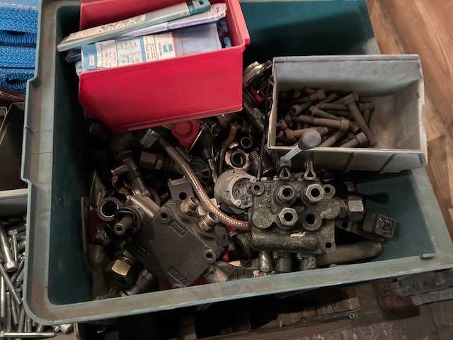 Partij zware hijsriemen + bevestigingsmaterialen - afbeelding 4 van  4