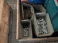 Partij zware hijsriemen + bevestigingsmaterialen - afbeelding 1 van  2