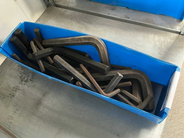 Partij zware inbus sleutels - afbeelding 1 van  3