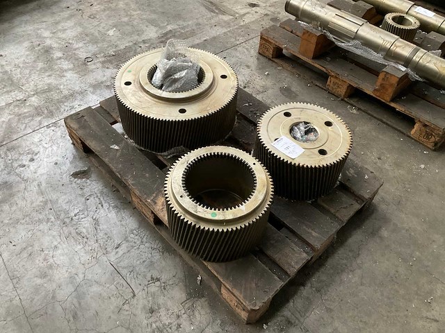 Partij zware industriële onderdelen - afbeelding 3 van  10