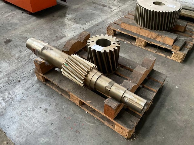 Partij zware industriële onderdelen - afbeelding 7 van  10