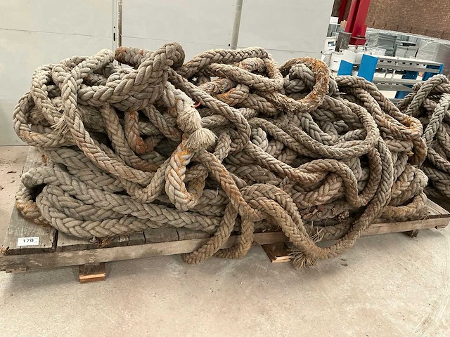 Partij zware scheepstouwen - afbeelding 2 van  5