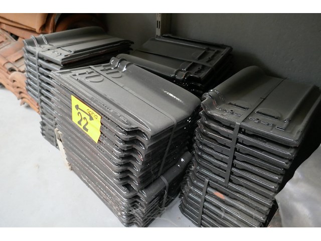 Partij zwarte dakpannen - afbeelding 5 van  5