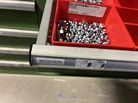 Partij zwarte inbusbouten, moeren en montagebeslag - afbeelding 12 van  212