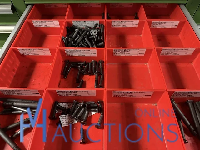 Partij zwarte inbusbouten, moeren en montagebeslag - afbeelding 24 van  212